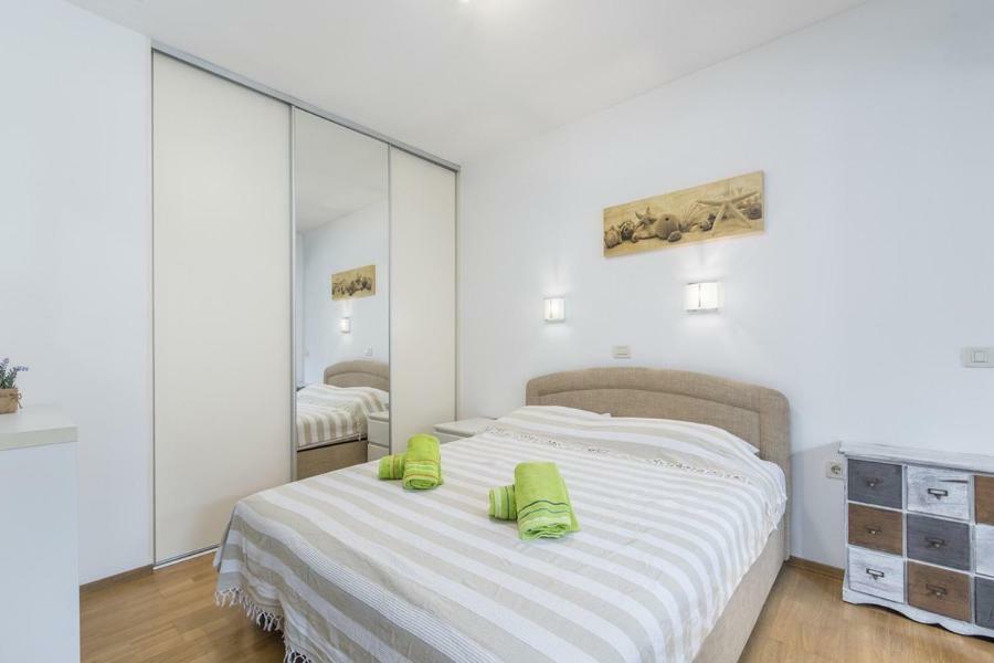 Novigrad Istria Apartment Matea מראה חיצוני תמונה